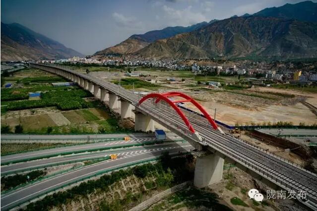 蘭渝鐵路最新進展！除胡麻嶺隧道外已全線鋪通