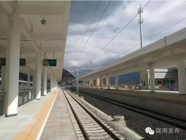 蘭渝鐵路最新進展！除胡麻嶺隧道外已全線鋪通