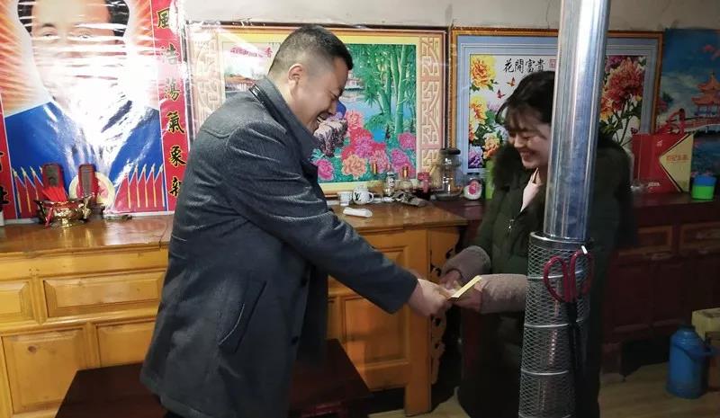 堅持精準幫扶，合力脫貧攻堅——市龍江城鄉(xiāng)發(fā)展集團、隴南太平洋財險公司聯(lián)合開展幫扶文縣橋頭鎮(zhèn)安子坡村2019年春節(jié)慰問活動