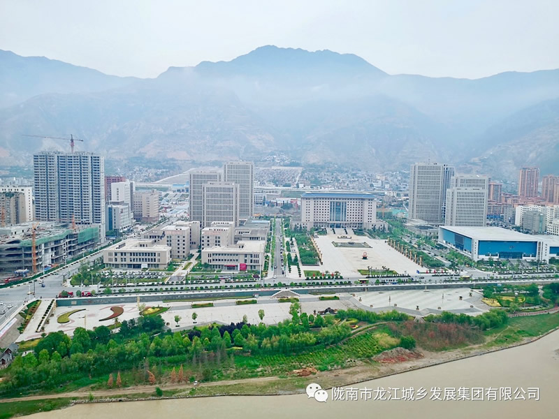 匠心傾注、喜封金頂——龍江?雙子座商住小區(qū)主體順利封頂