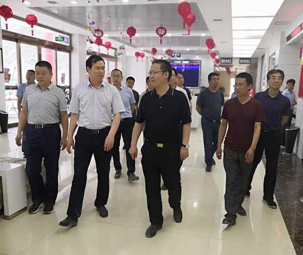 隴南市委常委、組織部部長楊郃調(diào)研指導(dǎo)市龍江城鄉(xiāng)發(fā)展集團(tuán)公司黨建工作