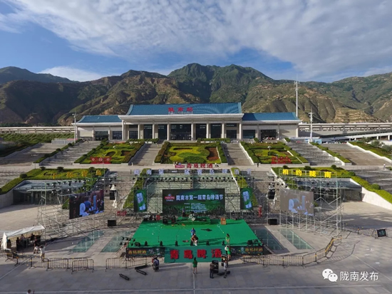 好嗨喲！隴南第一屆青島啤酒節(jié)開幕啦，為期8天