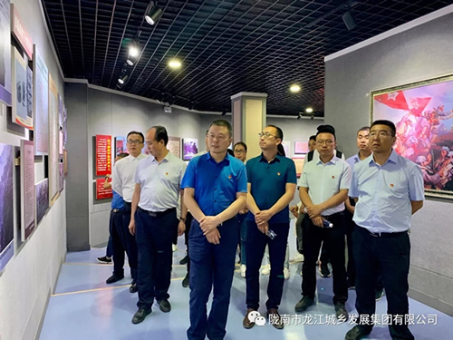 市龍江城鄉(xiāng)發(fā)展集團(tuán)黨委開展“不忘初心、牢記使命”紀(jì)念建黨98周年主題黨日活動(dòng)