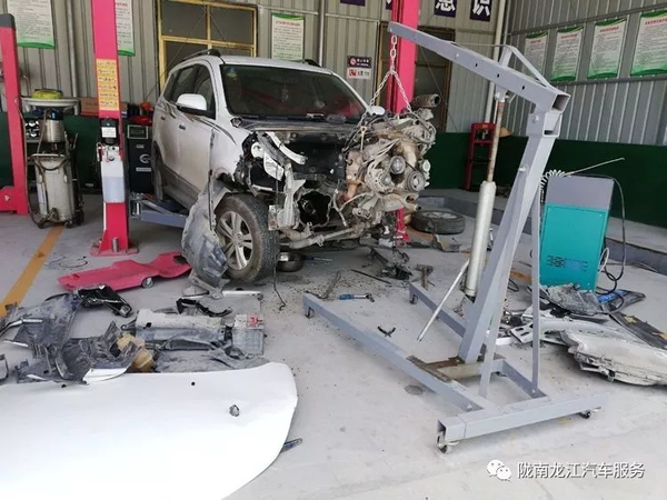 金錘鈑金，銀槍噴漆！龍江汽修值得信賴！