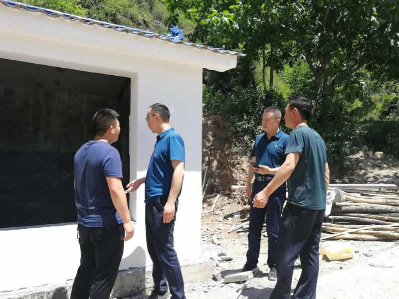 “感黨恩、憶黨史”，--市龍江城鄉(xiāng)發(fā)展集團(tuán)公司開(kāi)展慶祝建黨99周年主題黨日活動(dòng)