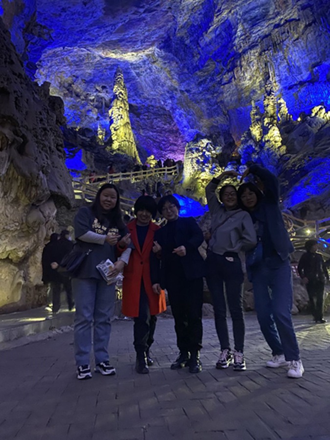 擁抱春天，不負(fù)春光——市龍江集團(tuán)歡慶“三?八”國際勞動?jì)D女節(jié)